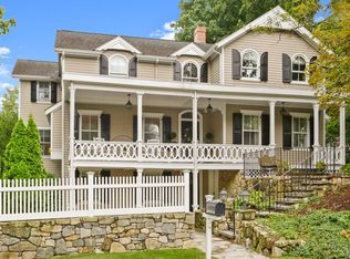 8 Lockwood Rd, Riverside, CT 06878