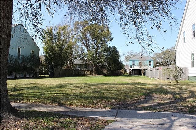2nd image of 36 Chatham Dr