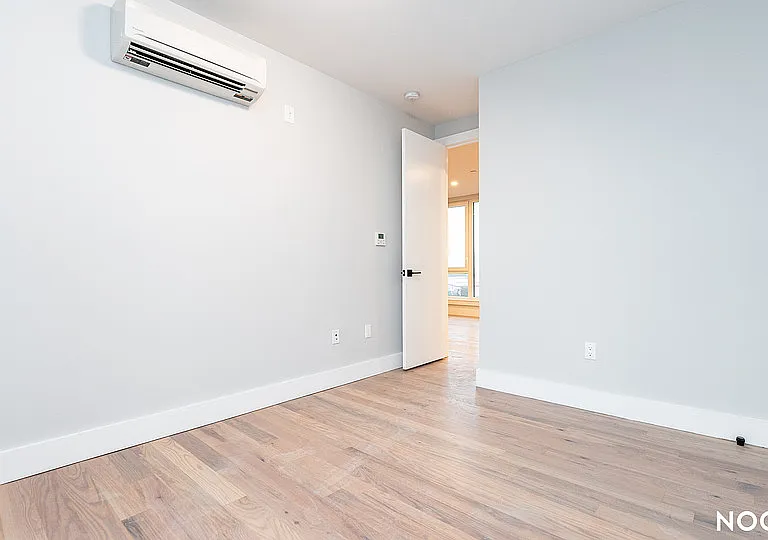 31-61 Vernon Blvd #3Z — Photo 14