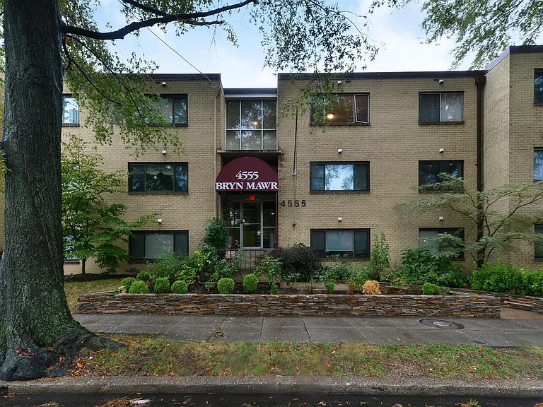 4555 Macarthur Blvd NW — Photo 14