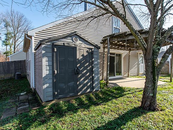 5th image of 3724 Park Ridge Dr