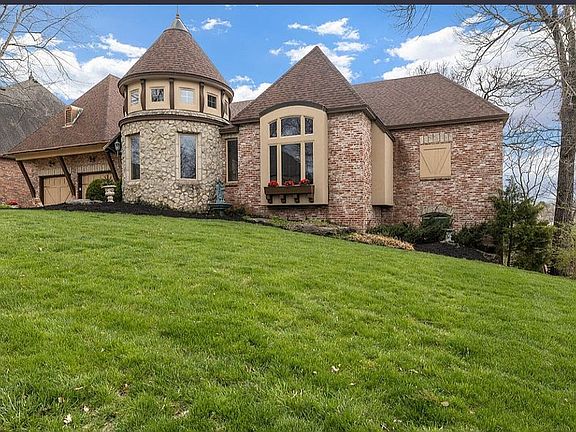2nd image of 4851 S Landon Ct