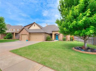 19709 Meadow Bend Ave, Edmond, OK 73012