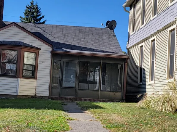 507 N Perkins St, Rushville, IN 46173