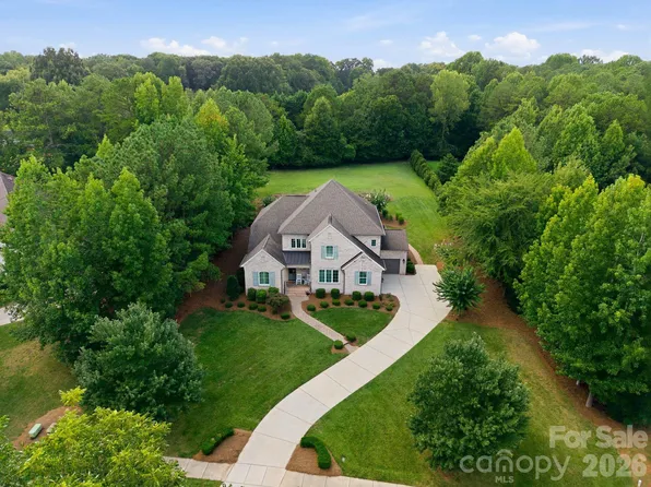 13528 Castleford Dr, Mint Hill, NC 28227