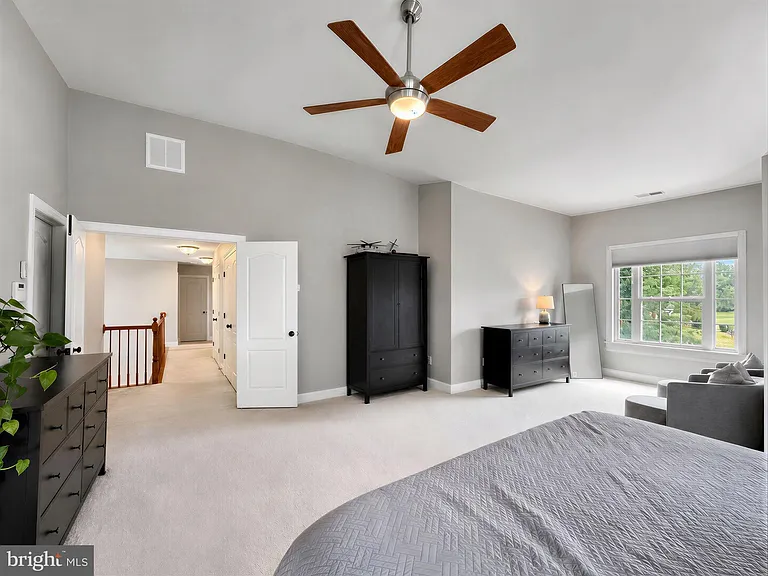 23017 Holloway Ct — Photo 36