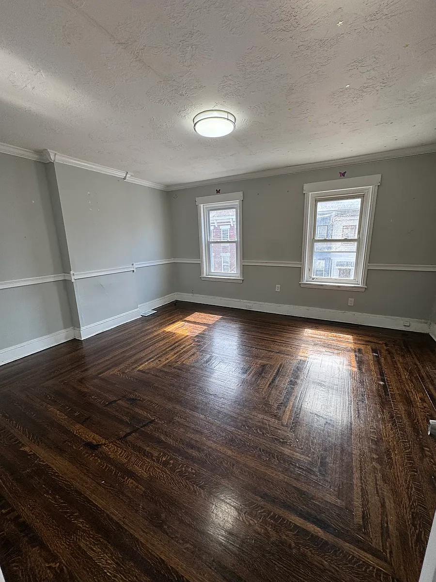 Photo 2 of 12 - 202 Fulton St #2 - Trenton, NJ Building Photo - 202 Fulton St #2