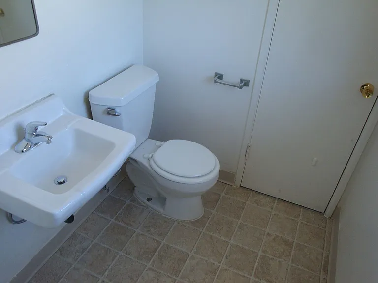 1002 W Palm St — Photo 7