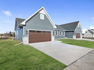 408 Orchid Ave #17, Stoughton, WI 53589