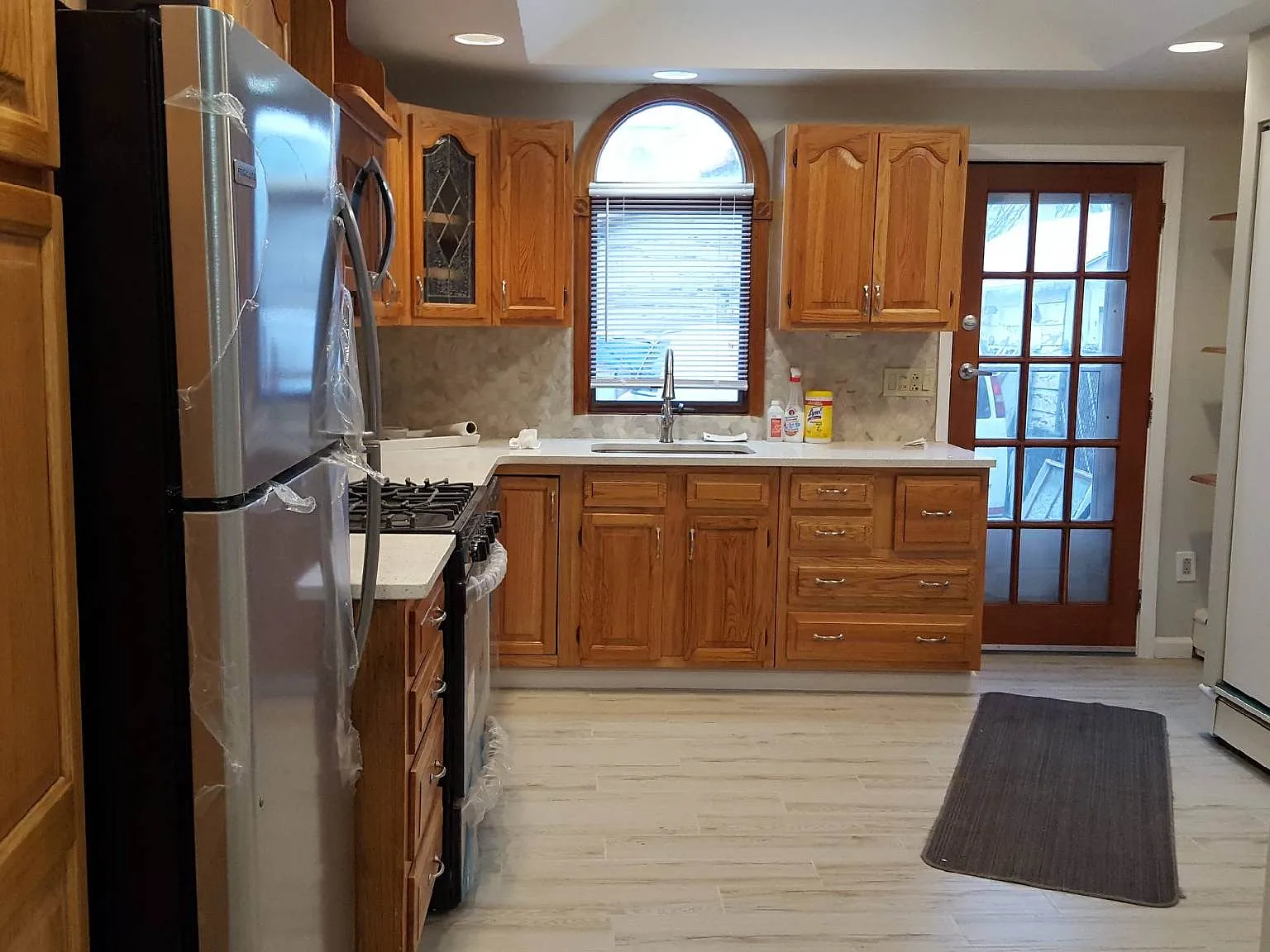 3 bed, $4,000 — Photo 1