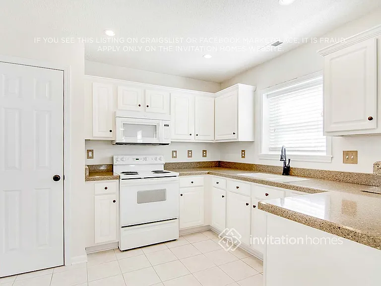 318 Winward Pointe Dr — Photo 12