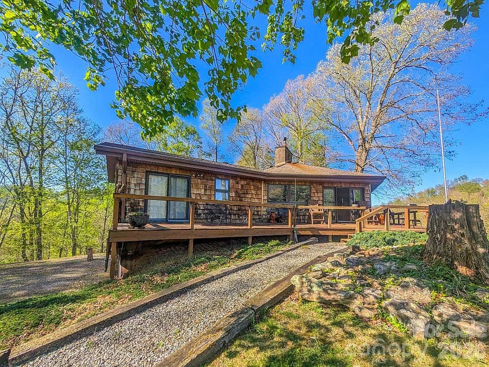 1st image of 572 Pleasant Valley Rd