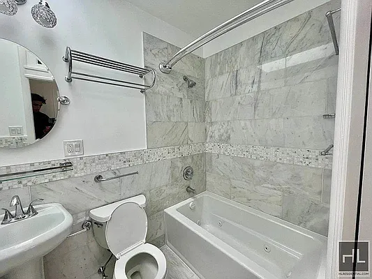 Rented by Highline Residential | media 11