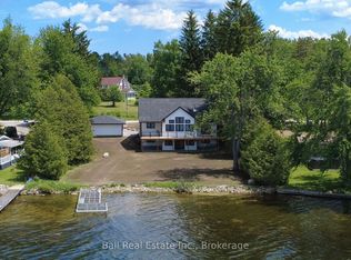 1380 Island View Dr, Selwyn, ON K0L1T0
