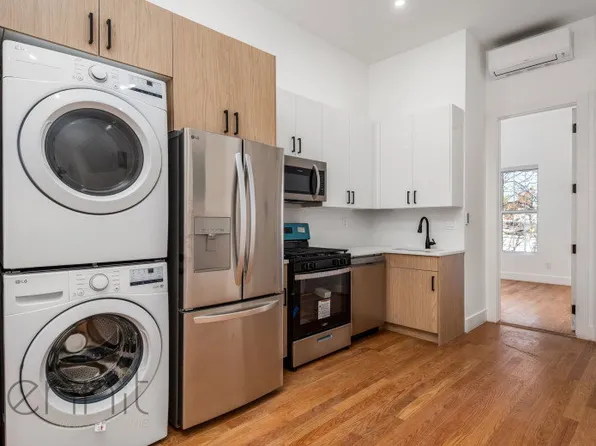 (undisclosed Address), Ridgewood, NY 11385