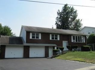 2926 Ricky Dr, Endwell, NY 13760