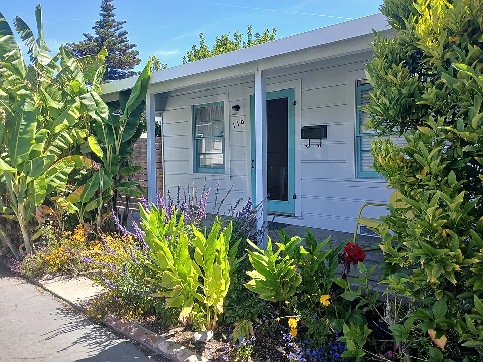 116 McCornick St #116