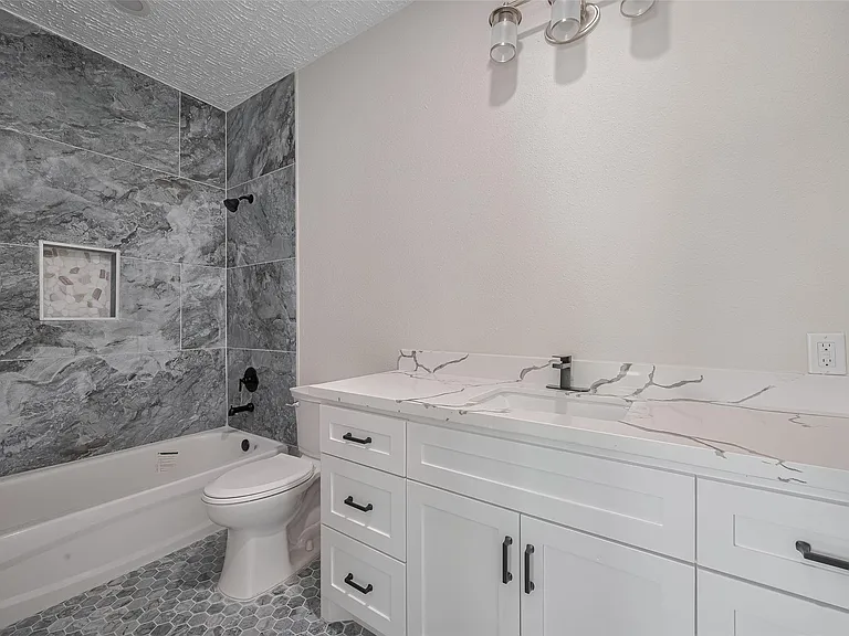 2206 Hoskins Dr — Photo 26