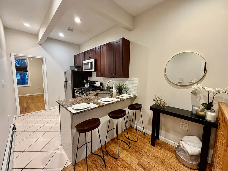1823 Menahan St #1L — Photo 1
