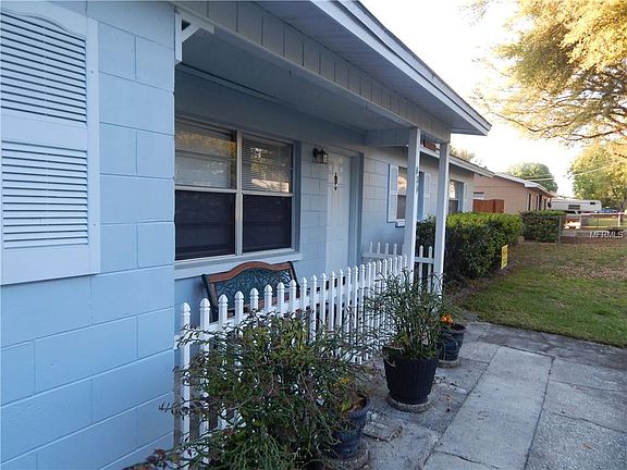 2nd image of 636 Duncan Cir W