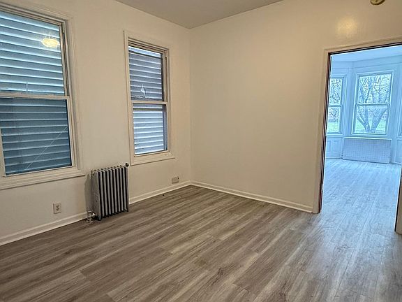 2nd image of 139 Clifton Ave APT 1