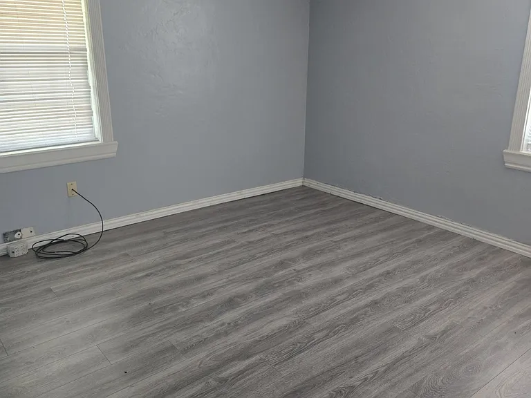 514 E Curtis Dr — Photo 6