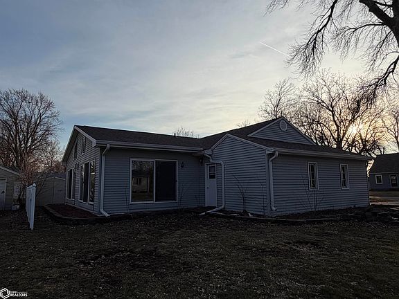 4th image of 14 Rainbow Dr