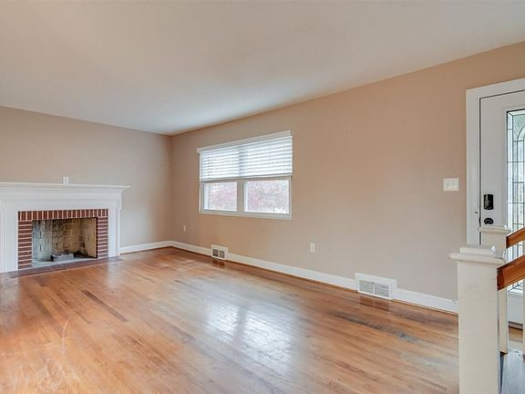 5th image of 1210 Lake Ave