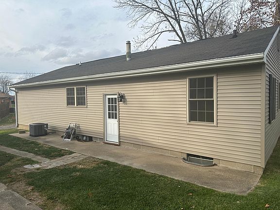 2nd image of 1469 Passavant Dr