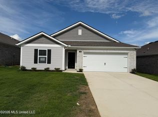 15 S Thorn Tree St, Byhalia, MS 38611
