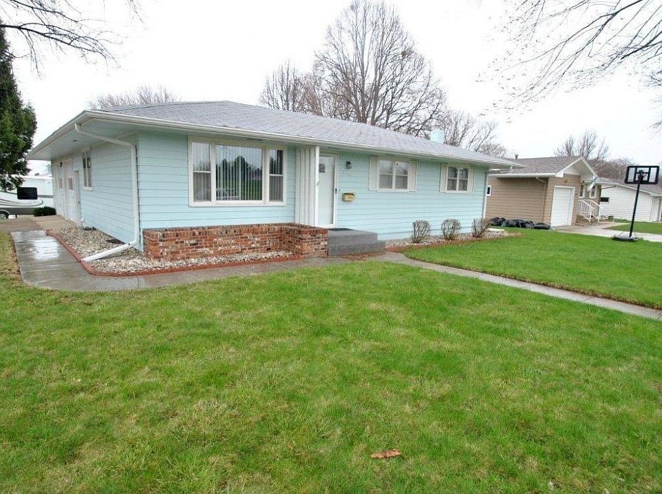Available Soon: 2022 Burleigh Street, Yankton, SD 57078
