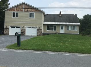 23 Locust Grove Rd, Saratoga Springs, NY 12866