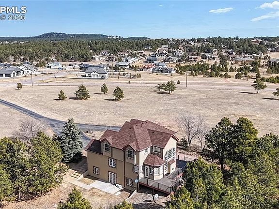 2nd image of 3645 Pinehurst Cir