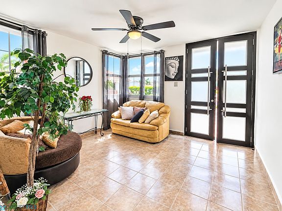 3rd image of C 1 La Costa Homes
