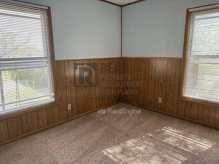 1502 Franklin Ave — Photo 9