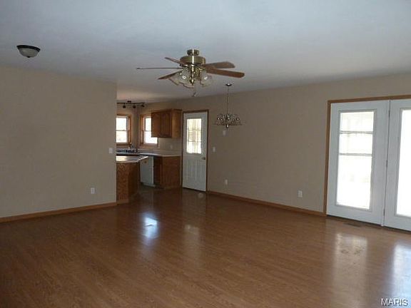 4th image of 526 County Road 2630