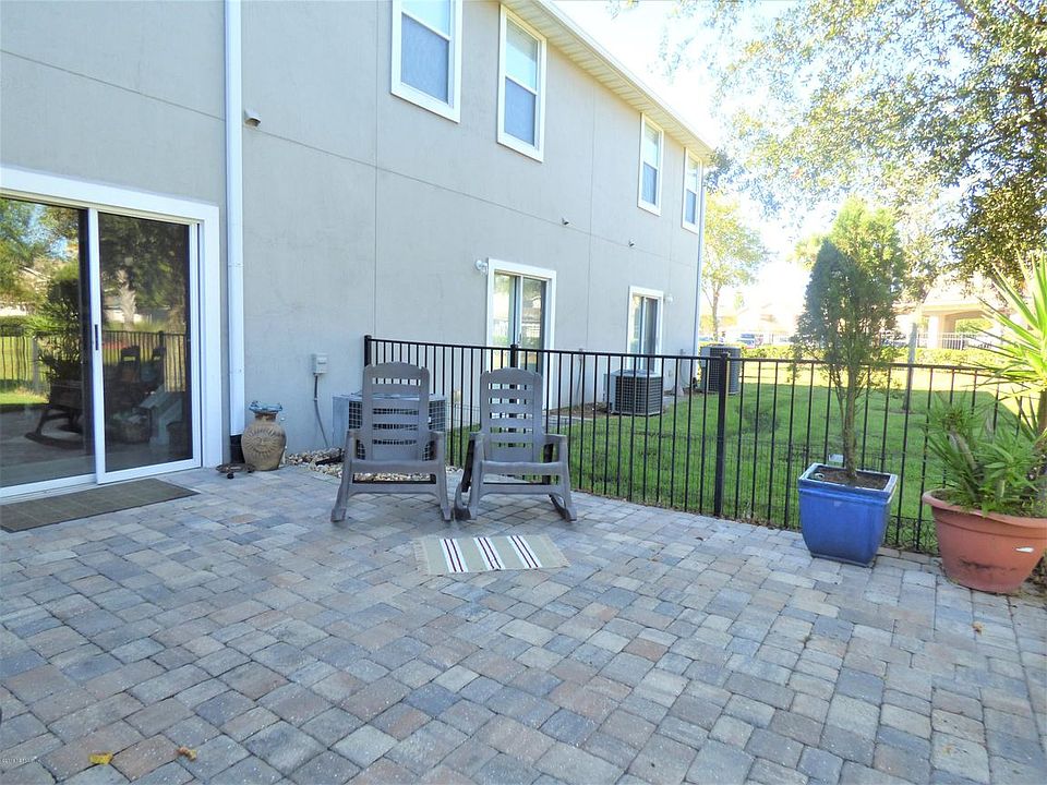 1st image of 942 Scrub Jay Dr
