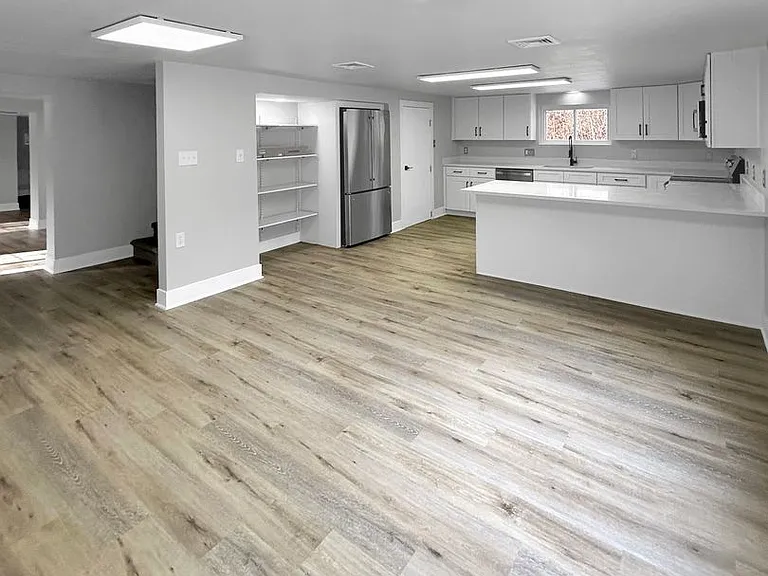62 Noblestown Rd — Photo 2
