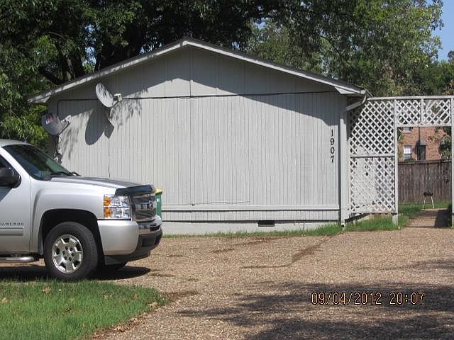 1st image of 1907B Alden Ln