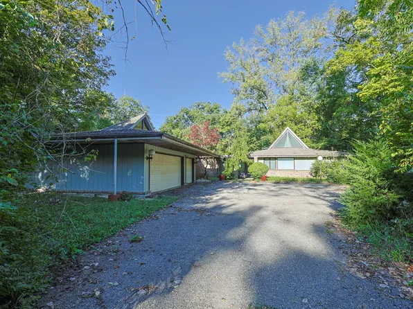 5445 Sherfield Dr, Dayton, OH 45426