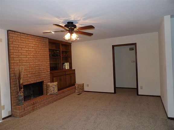 5th image of 1117 Hillside Dr