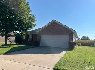 5685 River Walk Cir, Newburgh, IN 47630