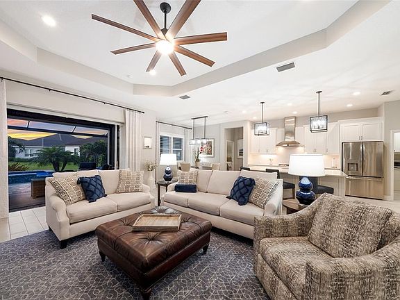 3rd image of 12825 COASTAL BREEZE WAY