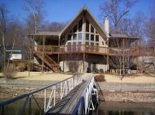 1049 Crawford Dr, Sunrise Beach, MO 65079