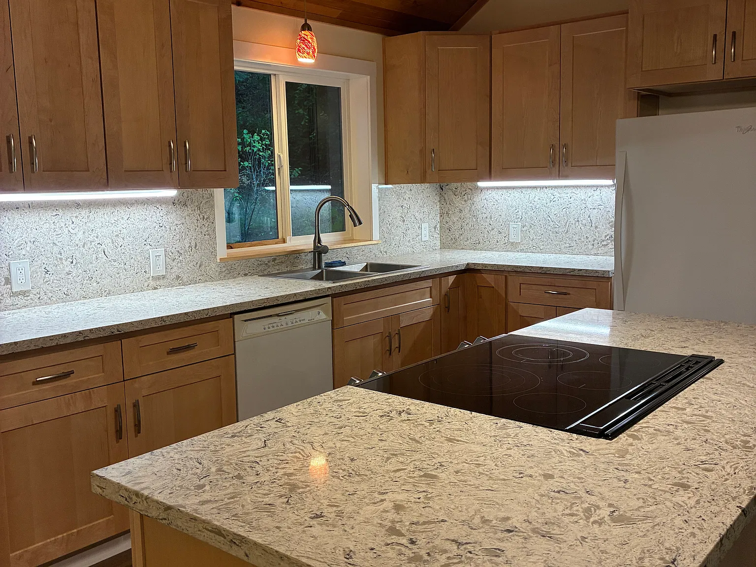 2 bed, 1300 sqft, $3,135 — Photo 2