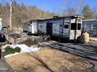 4229 E Pkwy LOT 98, Gatlinburg, TN 37738