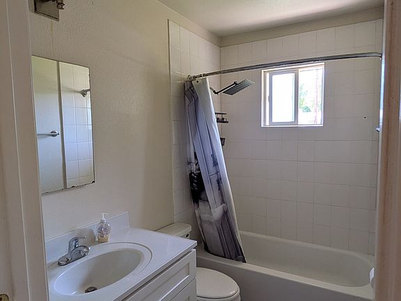 3rd image of 2118 Huron Dr