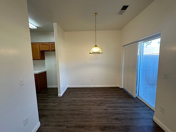 3rd image of 718 Orchid Dr #B