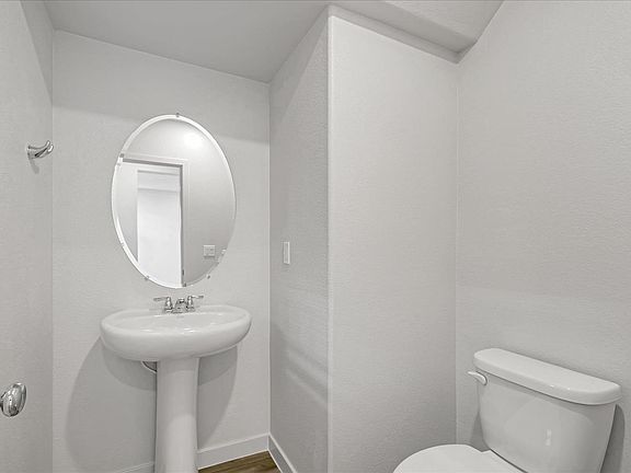 5th image of 108 Clownfish Street