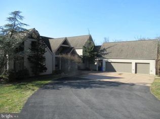 505 Leeward Ln, Enola, PA 17025